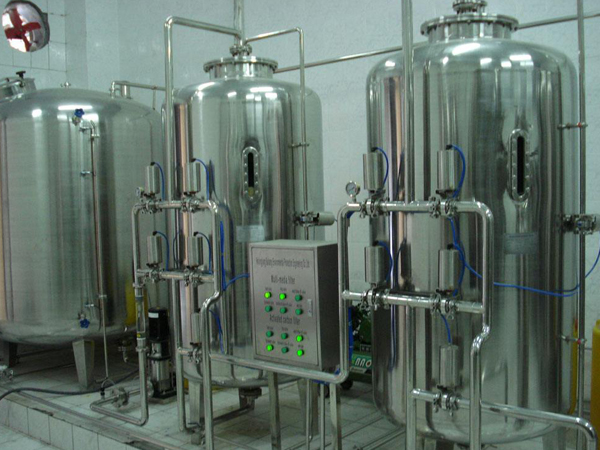 在對酸堿儲罐進行保溫作業時需要注意些什么？